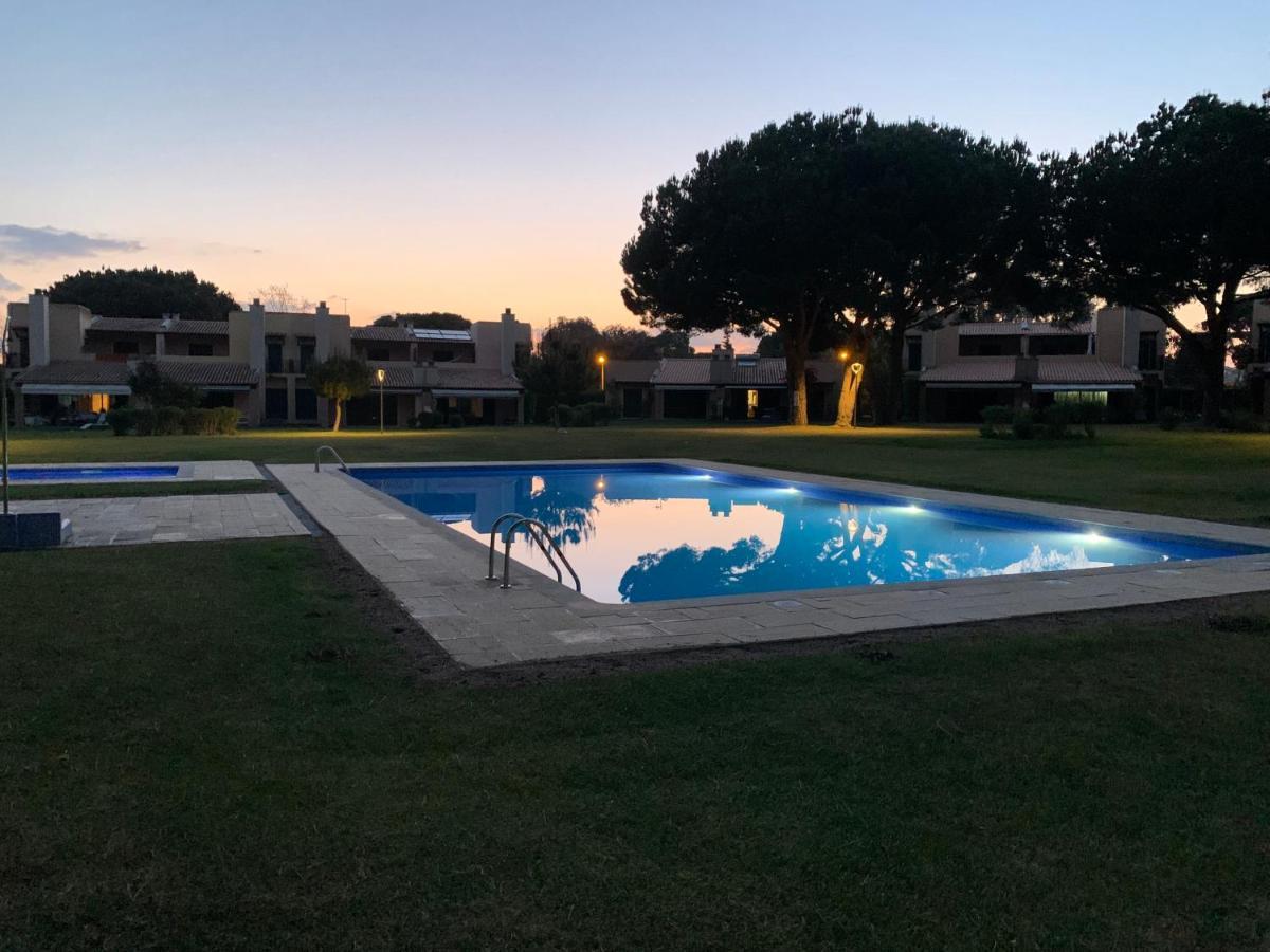 Casa De Ferias Com Piscina - Condominio Vilamouratenis Eksteriør billede