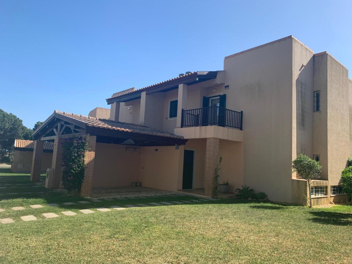 Casa De Ferias Com Piscina - Condominio Vilamouratenis Eksteriør billede